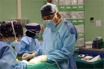 شاهکار تیم جراحی بیمارستان صنایع پتروشیمی ماهشهر؛ جراحی موفق توده پیچیده گردن با حفظ عروق حیاتی